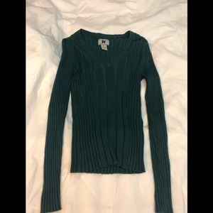 Emerald green ribbed shirt, size medium